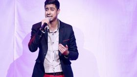 ناصر عطاوي يُنهي مشواره في “ذا الفويس” برائعة “نجمة قطبية”