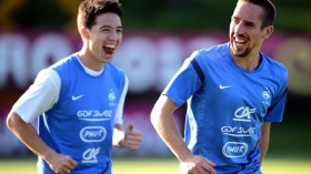 جدل حول خلفيات اعتزال ريبيري دوليا