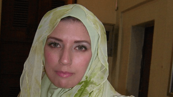 نسيمة بوصلاح تواجه التكفير والطرد من الجامعة والتهديد بالقتل