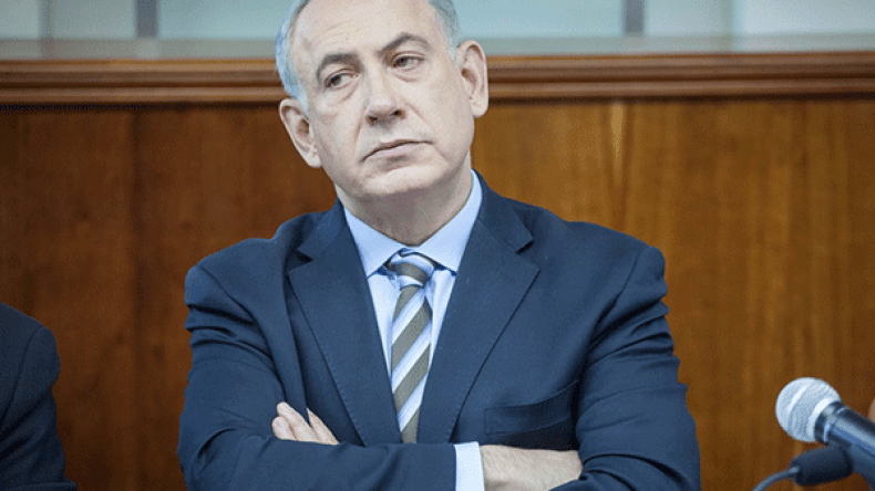 درسٌ للمهرولين والمطبِّعين