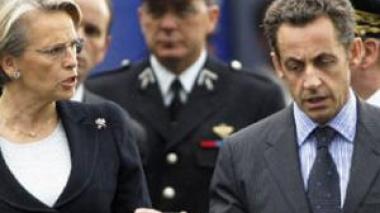 French justice minister in an official  visit to Algeria