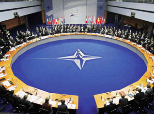 L'Otan responsable de la course aux armements