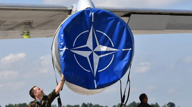 قاعدة “الناتو” الاستخبارية في تونس هدفها ضرب الجزائر والمنطقة