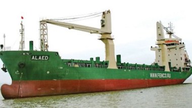 Le cargo russe avec des hélicoptères repartira pour la Syrie sous escorte