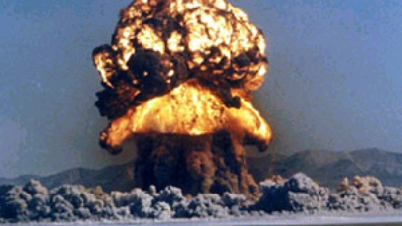 المشروع النهائي لوزارة الدفاع الفرنسية يتجاهل تأثير التجارب النووية على البيئة الجزائرية