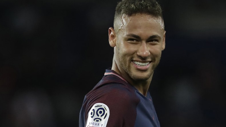 نيمار يواجه عقوبة السجن 6 سنوات لمخالفات في انتقاله إلى برشلونة