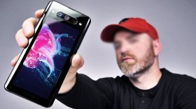 نوبا تطلق أغرب هاتف ذكي بشاشتين