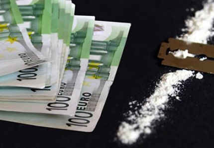 Cinq policiers, dont deux femmes, interpellés pour chantage, commerce de drogue et pots-de-vin