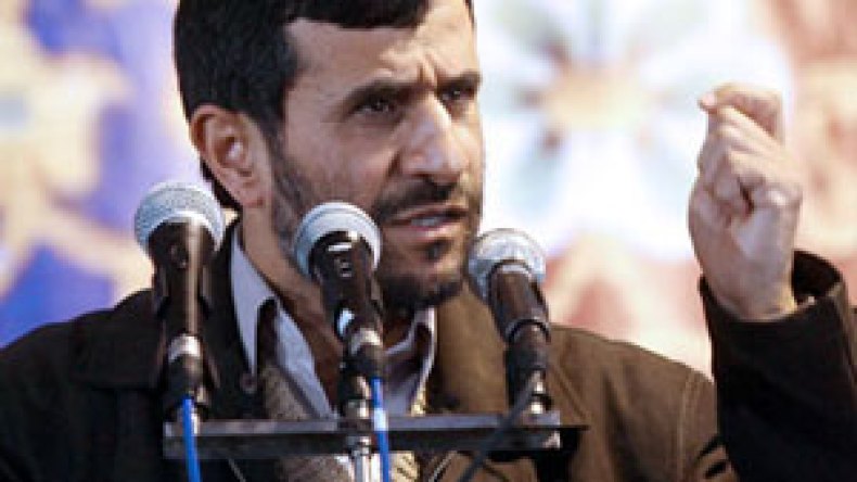 انتخابات إيرانية غدا أبرز المتنافسين فيها نجاد وموسوي