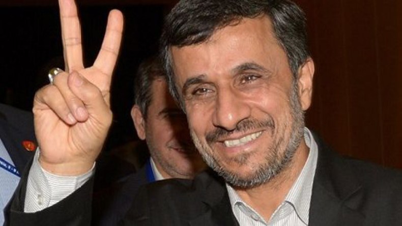 نجاد .. أوّل رئيس إيراني يزور القاهرة منذ 34 عاما