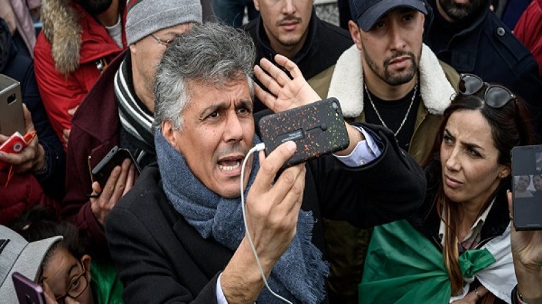 Rachid Nekkaz appelle à marcher sur le siège de la présidence à Alger