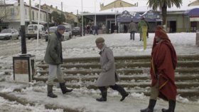 أمطار ورياح وثلوج عبر المرتفعات التي يزيد علوها عن 800 متر