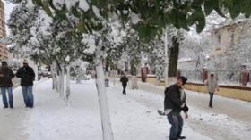 7 قتلى بالبويرة، عواصف ببومرداس ومدارس مغلقة بتيزي وزو وبجاية