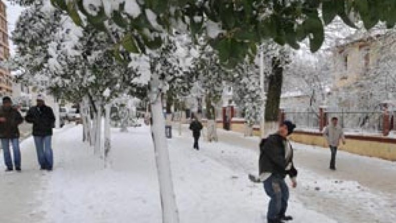 7 قتلى بالبويرة، عواصف ببومرداس ومدارس مغلقة بتيزي وزو وبجاية