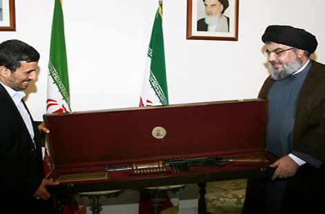 L'Iran et le Liban saluent leurs liens militaires et mettent Israël en garde