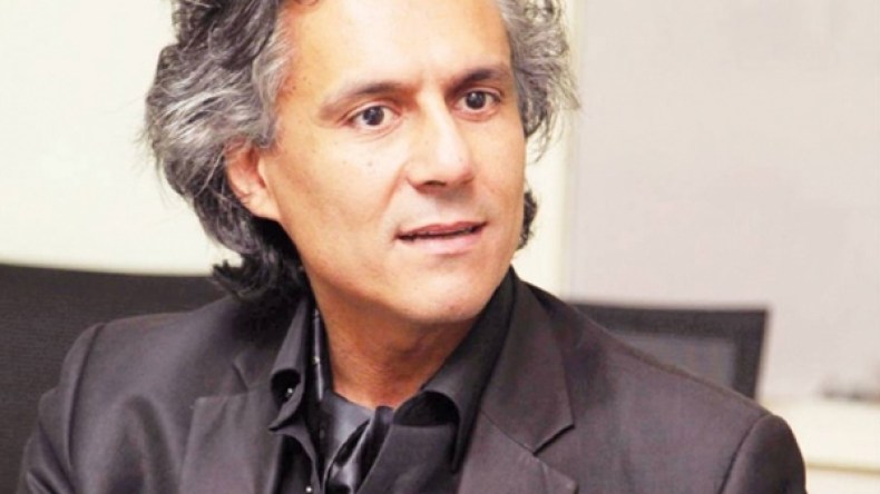 نكاز فبرك “حدوتة” السرقة وهو مدان لي بـ15 مليونا ثمن 2000 استمارة