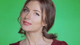 القرآن معجزة وأفكر في الاطلاع على كتب الشريعة الإسلامية