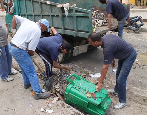 Algiers sunk into “waste”