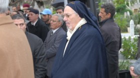 ماذا وراء التحقيق السياسي مع الجنرال نزار