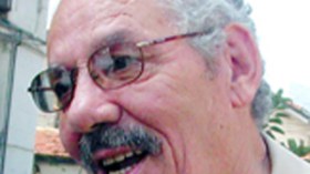 نزار يدعو إلى تحديد العهدات الرئاسية وينتقد منع المسيرات في العاصمة