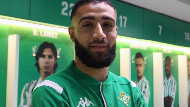 ريال بيتيس يضم نبيل فقير من أولمبيك ليون