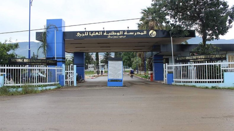 الطلبة المقصون من المدرسة العليا للري يهددون بالتصعيد