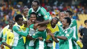 نيجيريا تظفر بنصف تأشيرة المشاركة في مونديال 2014