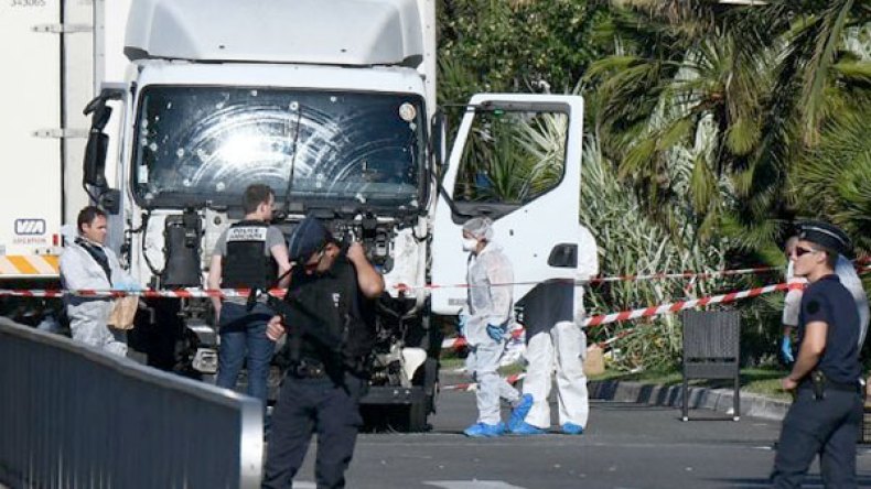 ربط صنصال بين اعتداءات نيس والمجاهدين انحراف خطير