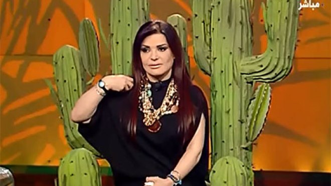 “أحلام مستغانمي سرقت “الأسود يليق بك” من مقال لغادة السمّان!”
