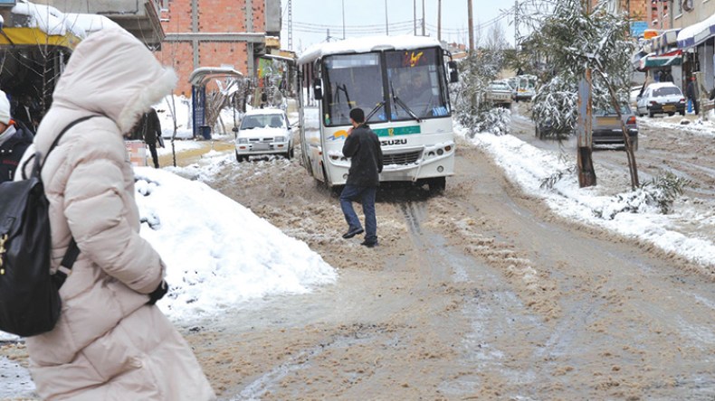 أمطار وثلوج الثلاثاء على المرتفعات الشرقية
