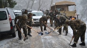 هلاك 5 أشخاص بينهم مريضة بسبب الثلوج