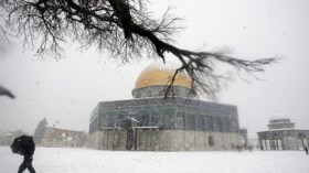 فلسطين: عاصفة ثلجية نادرة تغطي منطقة القدس المحتلة