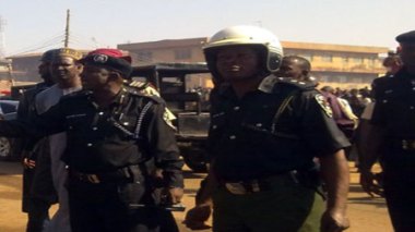 Nigéria: des explosions visent deux églises dans le nord