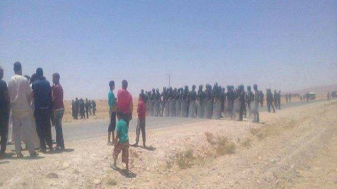 جرحى وموقوفون في مواجهات بين الدرك ومحتجين بالمسيلة