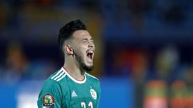 بن سبعيني: أنا لستُ جبانا.. المنتخب الوطني أولى من النادي