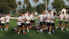 قبل فضيحة “بلقبلة”… سلسلة من الحماقات والمهازل