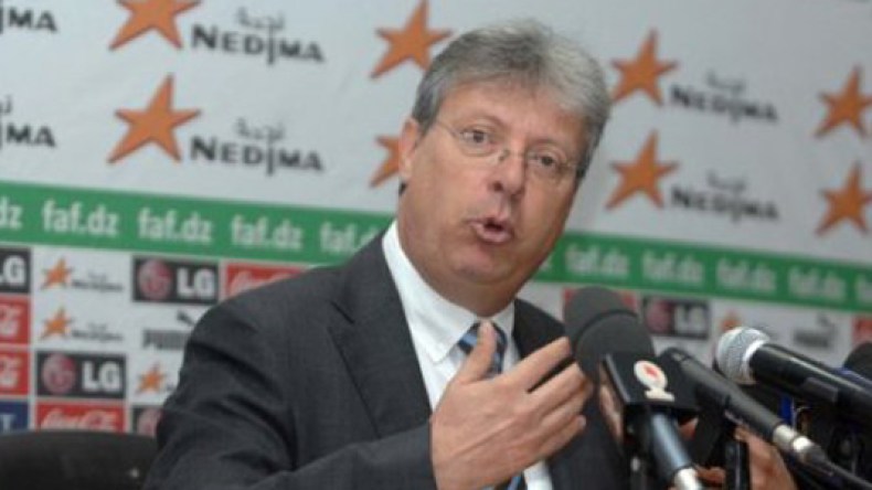 المدرب السابق للأواسط مديرا لمركز التكوين بأوكسير