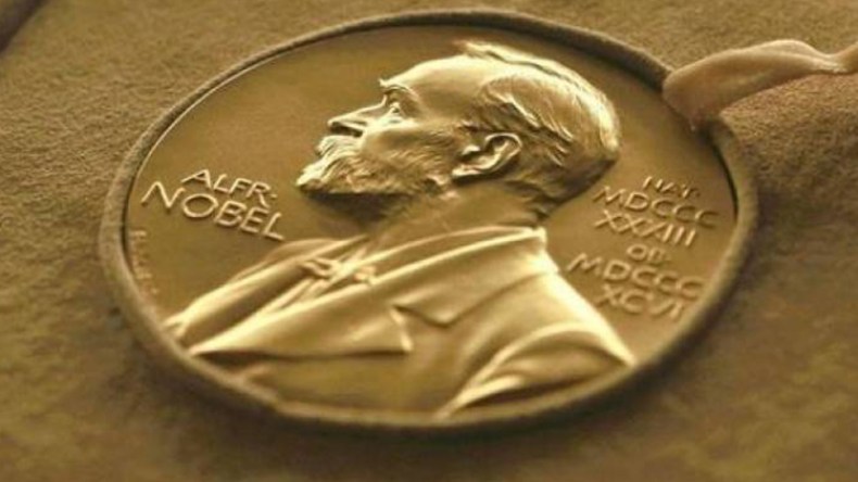 نوبل لوزير الصحة!