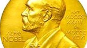 البيروفي يوسا يتوج يجائزة نوبل للآداب