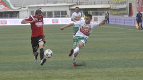 الاستثناء الجزائري يتفوق.. نهاية “أغرب” بطولة لكرة القدم