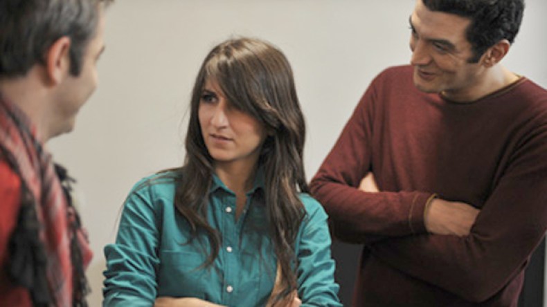 شباب يخطفون زوجات أصدقائهم ليعيدوا الزواج بهن!