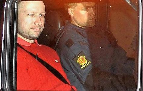 Norvège: le tueur retourne sur l'île d'Utoeya avec la police