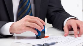 رفع الاحتكار والجمع بين وظيفتين في صلب النقاش