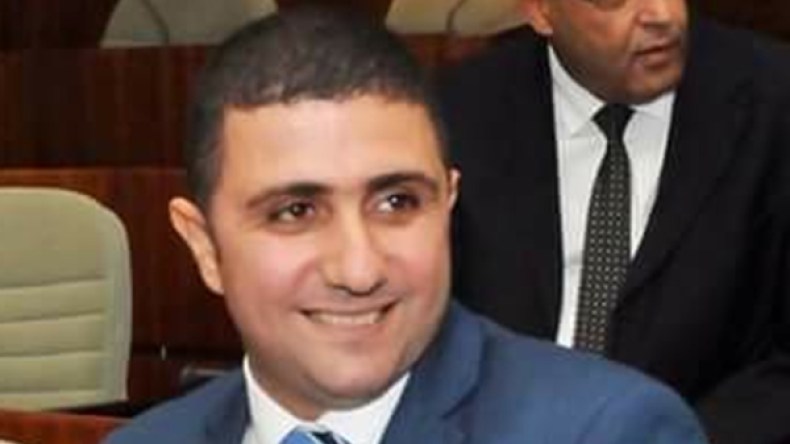 جواز بيومتري صالح لمدة سنة للحراقة الجزائريين بالخارج