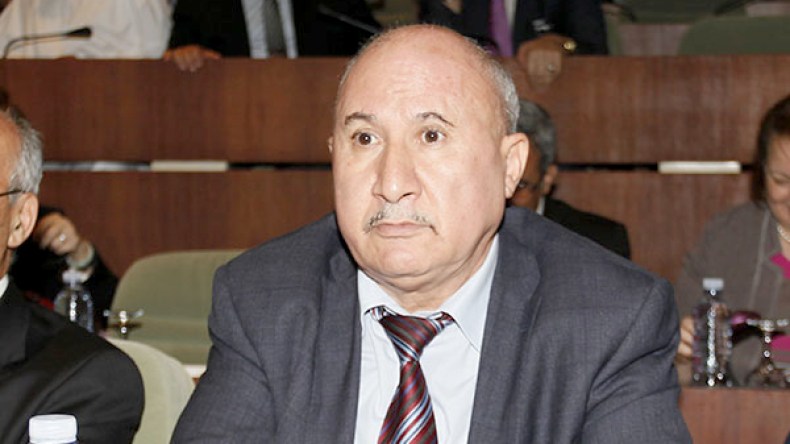 عليكم مواكبة العصر ورفع مستوى خدماتكم