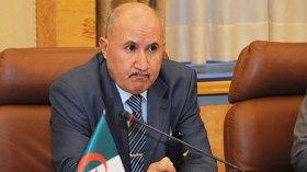 وزير الفلاحة يعلن الشروع في تعويض المتضررين من الحمى القلاعية قريبا