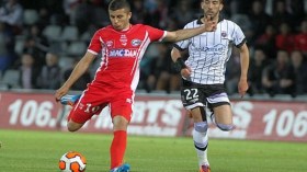 “تروا” الفرنسي مهتم بضمّ الجزائري “نوري”