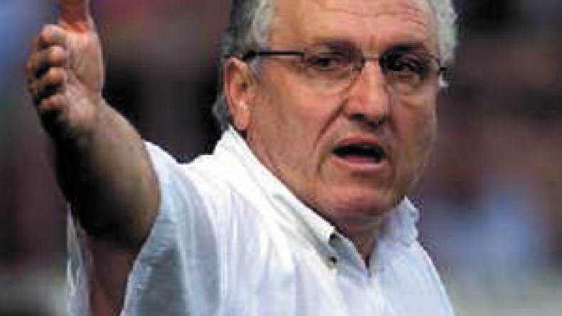 ‮”‬لن‭ ‬أدفع‭ ‬أي‭ ‬سنتيم‭ ‬لإدارة‭ ‬العميد‭.. ‬وسأطعن‭ ‬في‭ ‬قرار‭ ‬التاس‮”‬