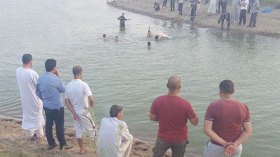 مغامرون يصرون على السباحة في مياه سد بني هارون بميلة