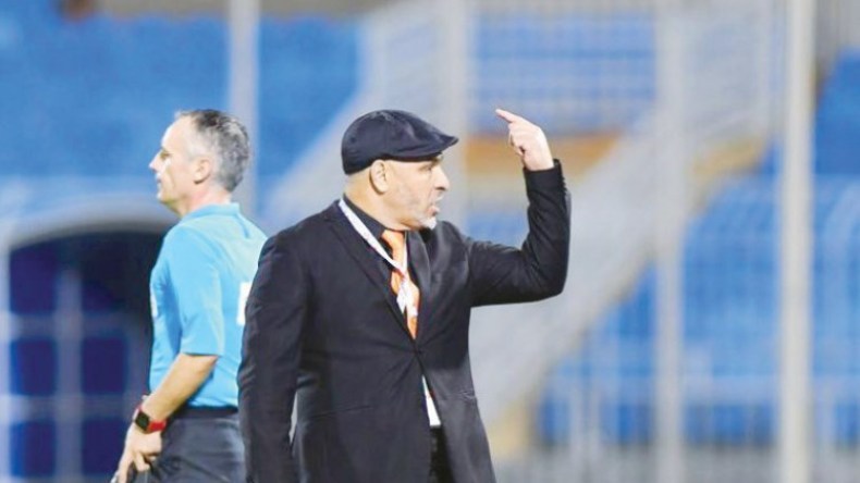 بِالفيديو: زكري يسخر من الحكم في كأس السعودية!